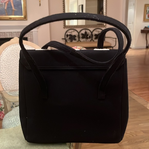 This bag has only been used once and is still is great condition. - Picture 5 of 6